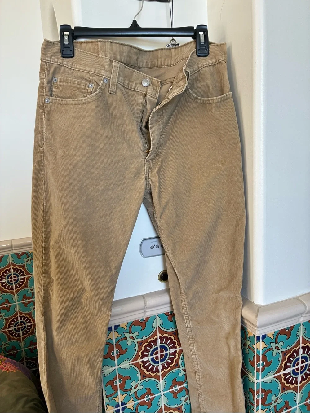 Men's LEVIS Corduroy Pants in Tan